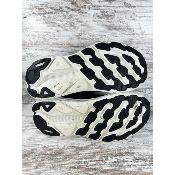 Women's Hoka One One Clifton 9 Black Running Shoes Sz 9.5B Athletic Great Shape! - Picture 8 of 13